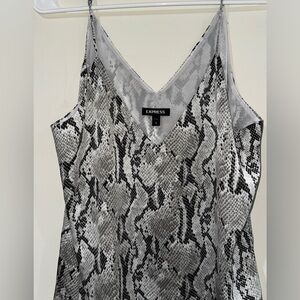 Express sleeveless shirt- Snakeskin 🐍
